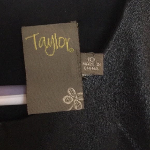 Black and White Patterned Dress - Picture 5 of 5